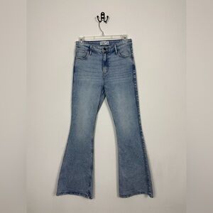 Abercrombie & Fitch Flare Ultra High Rise Blue Jean Sz 27/4 Regular